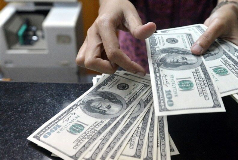 پانار | پارس ساختار | فروش ارز به زائران حج تمتع در شعب بانکی آغاز شد