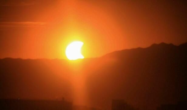 پانار | پارس ساختار | آغاز خورشیدگرفتگی در ایران/رصد این پدیده نجومی در مناطق مختلف کشور